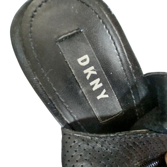 DKNY! BLACK PERFORATED GENUINE LEATHER PREP TOE OPEN CHUNKY HEELS! SZ 8.5M - Picture 9 of 10